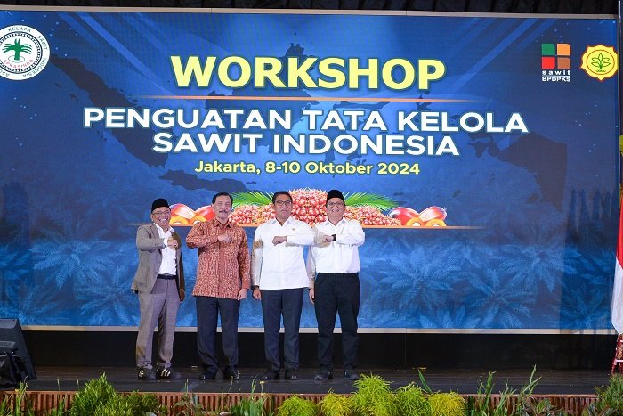 Wamentan Sudaryono mengajak Asosiasi Petani Kelapa Sawit Indonesia (Apkasindo) untuk berfokus pada peningkatan produktivitas sawit nasional. (Dok. Kementan)

